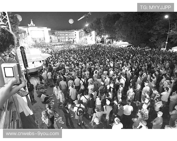 柏林联合赛前新闻发布会提前曝光球队首发阵容引发球迷热议