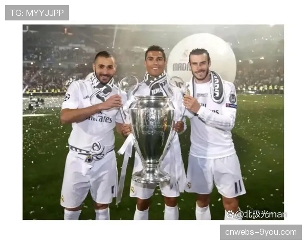 “从C罗、贝克汉姆到现今：盘点欧冠史上那些以传中著称的“助攻走廊””